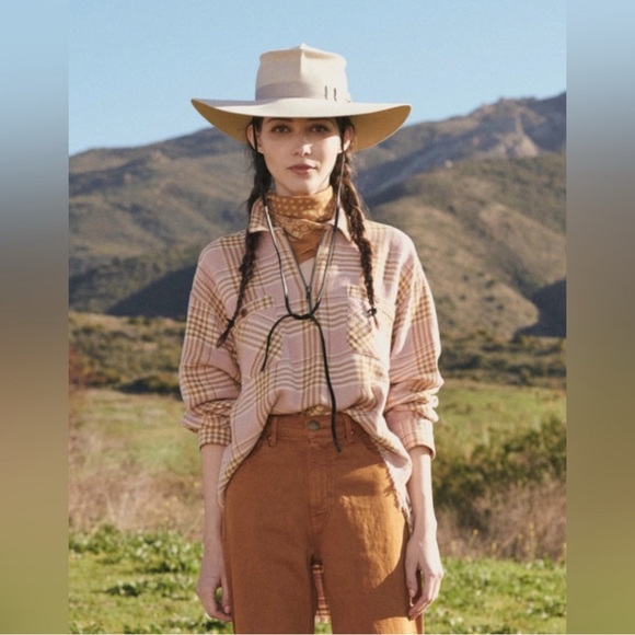 THE GREAT. Tops - The GREAT Mountaineer Pullover Flannel Pink Blouse Top M/1